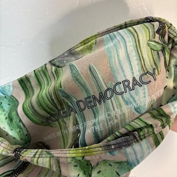 Yoga Democracy Leggings Womens XS Cactus Print High Rise Made in USA Recycled - Picture 6 of 9